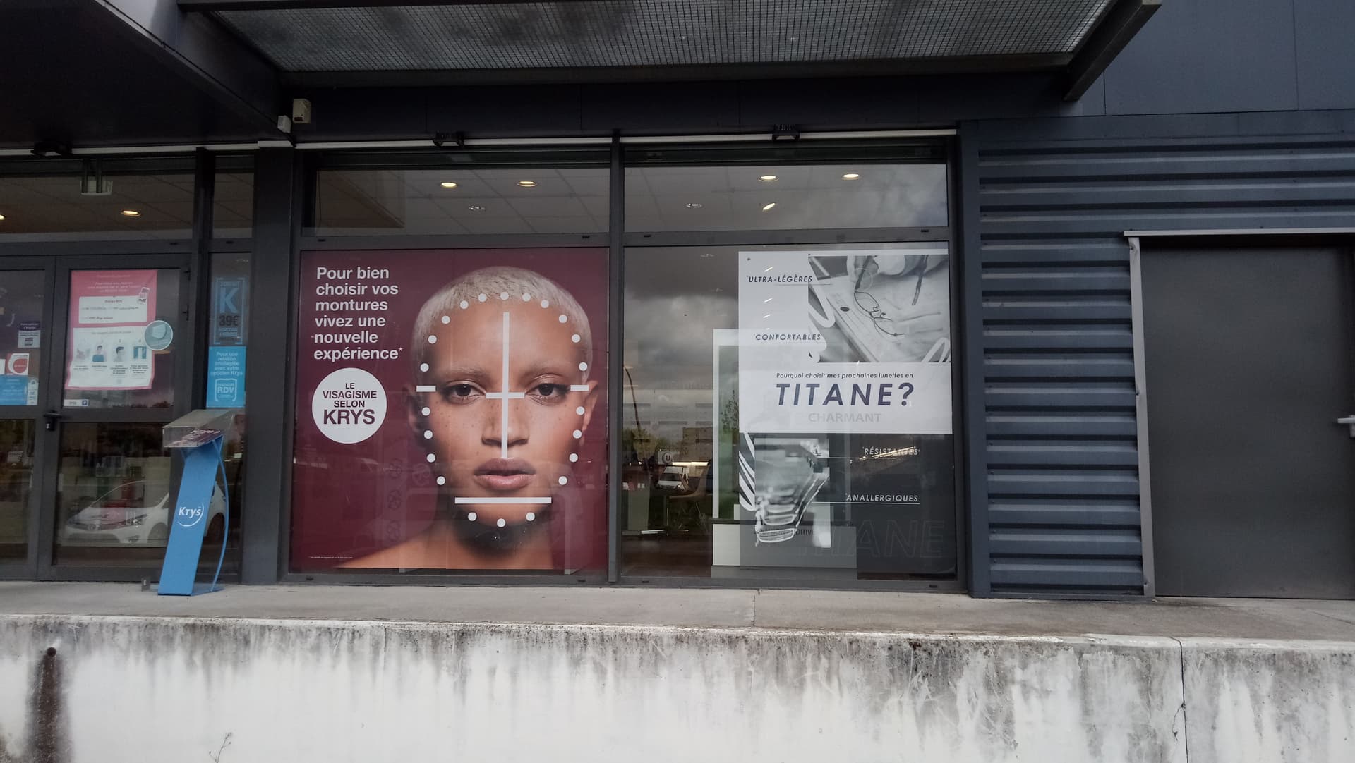 Habillage magasin Brive Tulle